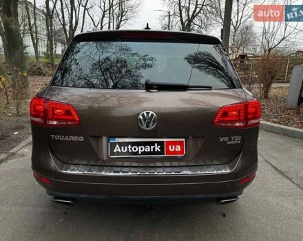 Коричневий Фольксваген Туарег, об'ємом двигуна 3 л та пробігом 296 тис. км за 19390 $, фото 6 на Automoto.ua