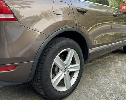 Коричневый Фольксваген Туарег, объемом двигателя 3 л и пробегом 230 тыс. км за 19200 $, фото 5 на Automoto.ua