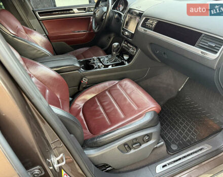 Коричневый Фольксваген Туарег, объемом двигателя 2.97 л и пробегом 228 тыс. км за 18200 $, фото 17 на Automoto.ua