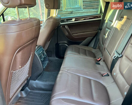 Коричневий Фольксваген Туарег, об'ємом двигуна 3 л та пробігом 245 тис. км за 17999 $, фото 47 на Automoto.ua