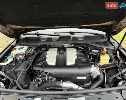 Коричневый Фольксваген Туарег, объемом двигателя 3 л и пробегом 225 тыс. км за 17999 $, фото 59 на Automoto.ua