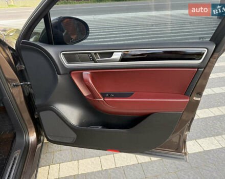 Коричневый Фольксваген Туарег, объемом двигателя 2.97 л и пробегом 228 тыс. км за 18200 $, фото 18 на Automoto.ua