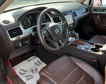 Коричневий Фольксваген Туарег, об'ємом двигуна 3 л та пробігом 251 тис. км за 20900 $, фото 10 на Automoto.ua