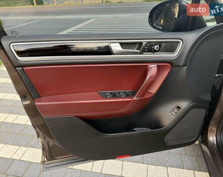 Коричневый Фольксваген Туарег, объемом двигателя 2.97 л и пробегом 228 тыс. км за 18200 $, фото 11 на Automoto.ua