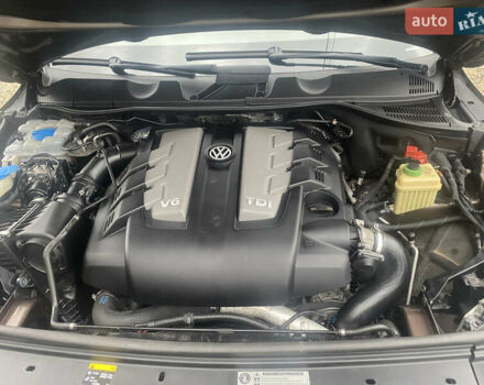 Коричневий Фольксваген Туарег, об'ємом двигуна 2.97 л та пробігом 348 тис. км за 20500 $, фото 43 на Automoto.ua
