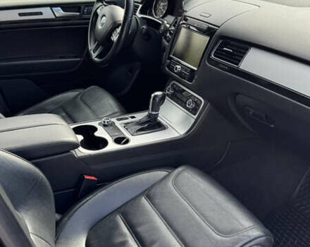 Коричневый Фольксваген Туарег, объемом двигателя 3 л и пробегом 230 тыс. км за 19200 $, фото 19 на Automoto.ua