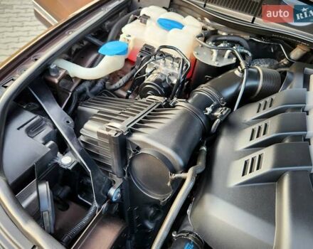 Коричневий Фольксваген Туарег, об'ємом двигуна 2.97 л та пробігом 130 тис. км за 22300 $, фото 48 на Automoto.ua