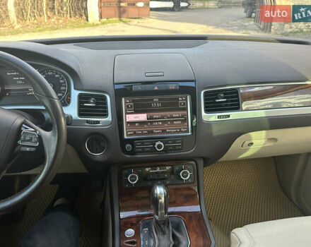 Коричневий Фольксваген Туарег, об'ємом двигуна 2.97 л та пробігом 175 тис. км за 19800 $, фото 12 на Automoto.ua