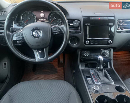 Коричневий Фольксваген Туарег, об'ємом двигуна 2.97 л та пробігом 333 тис. км за 17700 $, фото 8 на Automoto.ua