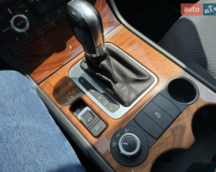 Коричневый Фольксваген Туарег, объемом двигателя 2.97 л и пробегом 214 тыс. км за 17490 $, фото 27 на Automoto.ua