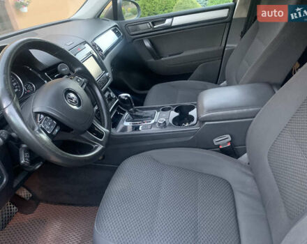 Коричневий Фольксваген Туарег, об'ємом двигуна 2.97 л та пробігом 333 тис. км за 17700 $, фото 6 на Automoto.ua