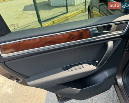 Коричневый Фольксваген Туарег, объемом двигателя 2.97 л и пробегом 214 тыс. км за 17490 $, фото 30 на Automoto.ua