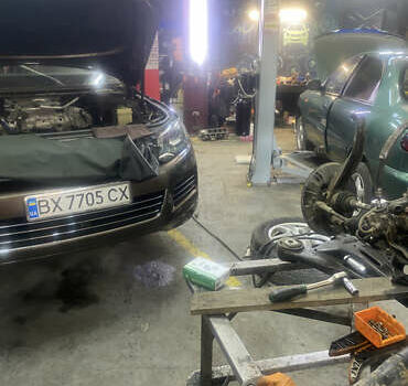 Коричневий Фольксваген Туарег, об'ємом двигуна 2.97 л та пробігом 265 тис. км за 20200 $, фото 7 на Automoto.ua