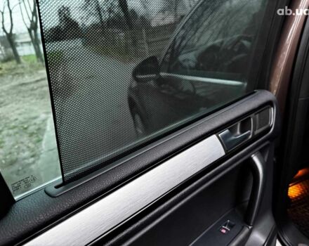 Коричневий Фольксваген Туарег, об'ємом двигуна 3 л та пробігом 296 тис. км за 19390 $, фото 25 на Automoto.ua