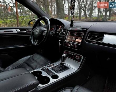 Коричневий Фольксваген Туарег, об'ємом двигуна 3 л та пробігом 296 тис. км за 19390 $, фото 32 на Automoto.ua