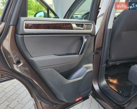 Коричневий Фольксваген Туарег, об'ємом двигуна 2.97 л та пробігом 130 тис. км за 22300 $, фото 35 на Automoto.ua