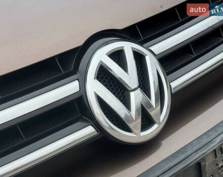 Коричневий Фольксваген Туарег, об'ємом двигуна 0 л та пробігом 199 тис. км за 15999 $, фото 46 на Automoto.ua