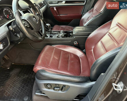 Коричневый Фольксваген Туарег, объемом двигателя 2.97 л и пробегом 228 тыс. км за 18200 $, фото 10 на Automoto.ua