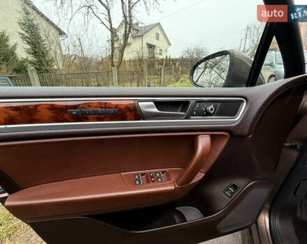 Коричневый Фольксваген Туарег, объемом двигателя 3 л и пробегом 225 тыс. км за 17999 $, фото 32 на Automoto.ua