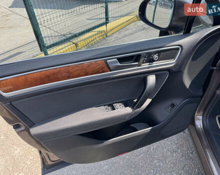 Коричневый Фольксваген Туарег, объемом двигателя 2.97 л и пробегом 214 тыс. км за 17490 $, фото 17 на Automoto.ua