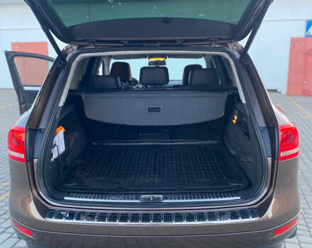 Коричневий Фольксваген Туарег, об'ємом двигуна 3 л та пробігом 550 тис. км за 14100 $, фото 13 на Automoto.ua