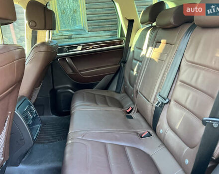 Коричневий Фольксваген Туарег, об'ємом двигуна 3 л та пробігом 245 тис. км за 17999 $, фото 42 на Automoto.ua