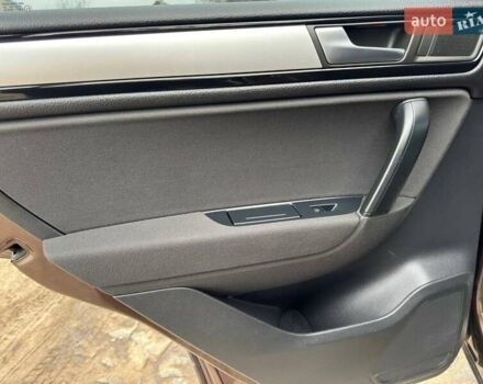 Коричневий Фольксваген Туарег, об'ємом двигуна 0 л та пробігом 199 тис. км за 15999 $, фото 22 на Automoto.ua