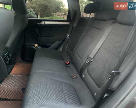 Коричневий Фольксваген Туарег, об'ємом двигуна 2.97 л та пробігом 333 тис. км за 17700 $, фото 7 на Automoto.ua