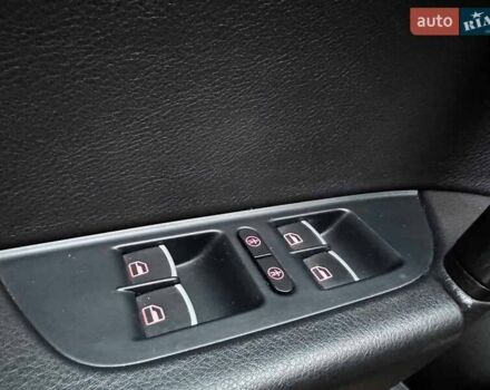 Коричневий Фольксваген Туарег, об'ємом двигуна 3 л та пробігом 296 тис. км за 19390 $, фото 10 на Automoto.ua