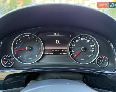 Коричневый Фольксваген Туарег, объемом двигателя 2.97 л и пробегом 228 тыс. км за 25500 $, фото 11 на Automoto.ua