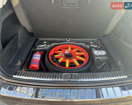 Коричневый Фольксваген Туарег, объемом двигателя 2.97 л и пробегом 273 тыс. км за 20000 $, фото 16 на Automoto.ua