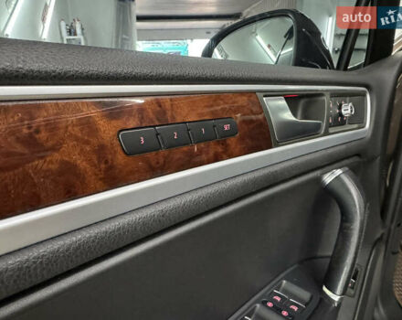 Коричневый Фольксваген Туарег, объемом двигателя 2.97 л и пробегом 300 тыс. км за 21300 $, фото 26 на Automoto.ua