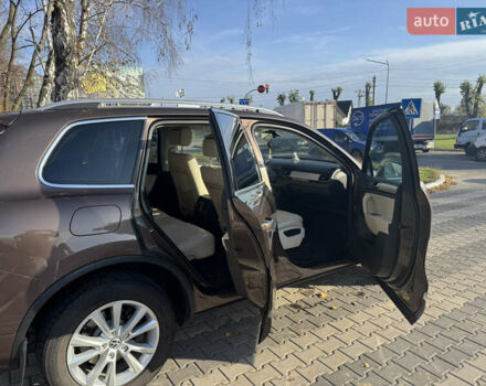 Коричневый Фольксваген Туарег, объемом двигателя 2.97 л и пробегом 273 тыс. км за 20000 $, фото 11 на Automoto.ua