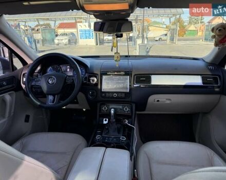 Коричневый Фольксваген Туарег, объемом двигателя 2.97 л и пробегом 240 тыс. км за 18000 $, фото 10 на Automoto.ua