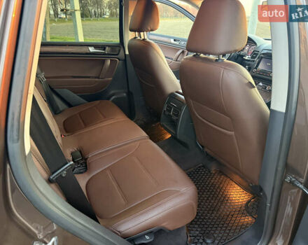 Коричневий Фольксваген Туарег, об'ємом двигуна 2.97 л та пробігом 198 тис. км за 18500 $, фото 8 на Automoto.ua