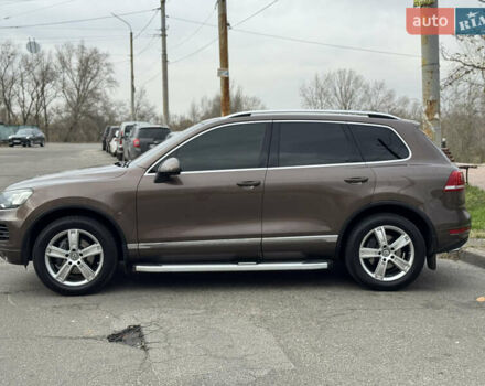 Коричневый Фольксваген Туарег, объемом двигателя 2.97 л и пробегом 280 тыс. км за 19900 $, фото 16 на Automoto.ua