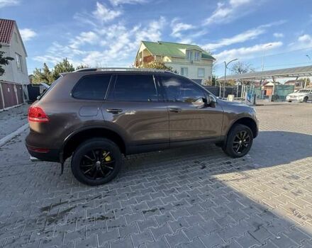 Коричневый Фольксваген Туарег, объемом двигателя 2.97 л и пробегом 240 тыс. км за 18000 $, фото 2 на Automoto.ua