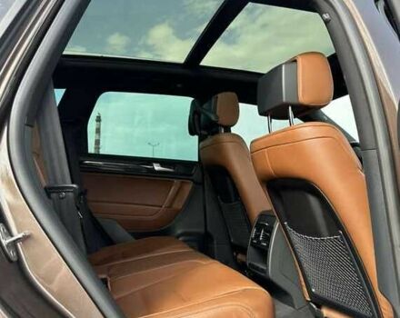 Коричневый Фольксваген Туарег, объемом двигателя 3 л и пробегом 80 тыс. км за 17500 $, фото 9 на Automoto.ua