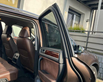 Коричневый Фольксваген Туарег, объемом двигателя 3 л и пробегом 175 тыс. км за 19000 $, фото 8 на Automoto.ua