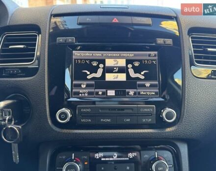 Коричневый Фольксваген Туарег, объемом двигателя 2.97 л и пробегом 208 тыс. км за 19800 $, фото 18 на Automoto.ua