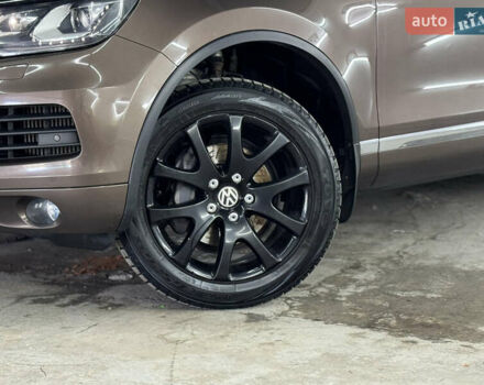 Коричневый Фольксваген Туарег, объемом двигателя 2.97 л и пробегом 300 тыс. км за 21300 $, фото 13 на Automoto.ua