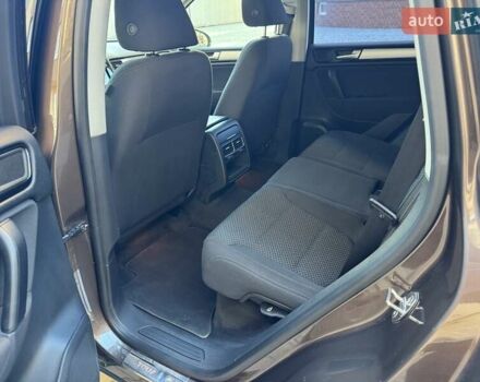 Коричневый Фольксваген Туарег, объемом двигателя 2.97 л и пробегом 208 тыс. км за 19800 $, фото 23 на Automoto.ua