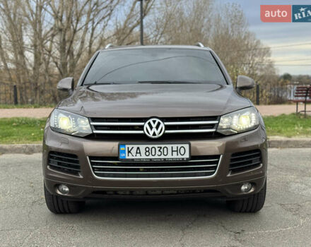 Коричневый Фольксваген Туарег, объемом двигателя 2.97 л и пробегом 280 тыс. км за 19900 $, фото 2 на Automoto.ua
