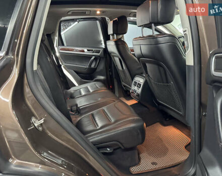 Коричневый Фольксваген Туарег, объемом двигателя 2.97 л и пробегом 300 тыс. км за 21300 $, фото 48 на Automoto.ua