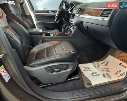 Коричневый Фольксваген Туарег, объемом двигателя 2.97 л и пробегом 300 тыс. км за 21300 $, фото 35 на Automoto.ua