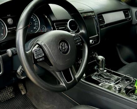 Коричневый Фольксваген Туарег, объемом двигателя 3 л и пробегом 330 тыс. км за 17500 $, фото 2 на Automoto.ua