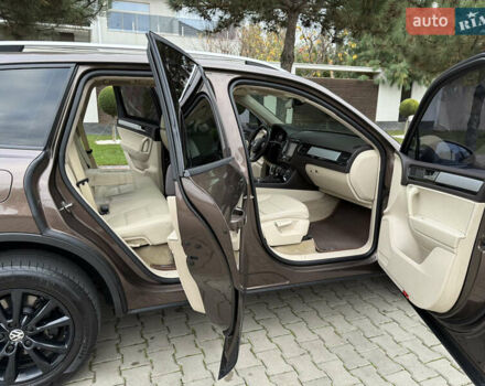 Коричневый Фольксваген Туарег, объемом двигателя 2.97 л и пробегом 239 тыс. км за 17500 $, фото 11 на Automoto.ua