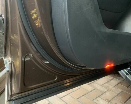 Коричневый Фольксваген Туарег, объемом двигателя 3 л и пробегом 106 тыс. км за 23000 $, фото 17 на Automoto.ua