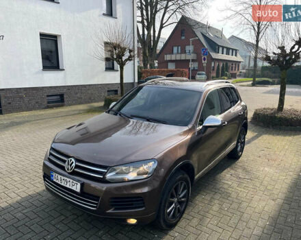 Коричневый Фольксваген Туарег, объемом двигателя 3 л и пробегом 175 тыс. км за 19000 $, фото 2 на Automoto.ua