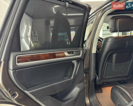 Коричневый Фольксваген Туарег, объемом двигателя 2.97 л и пробегом 300 тыс. км за 21300 $, фото 40 на Automoto.ua